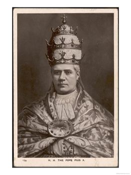 GALERIA papieża PIUSA X - 10138211The-Papal-Tiara-Worn-by-Pope-Pius-X-Posters.jpg