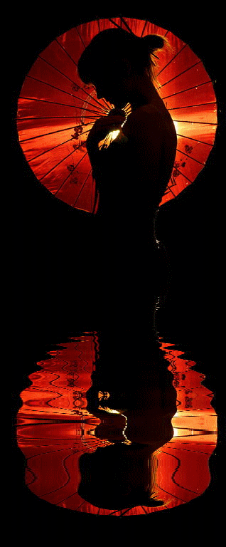 Moje animacje z wodnymi odbiciami - Kobieta z parasolką.gif