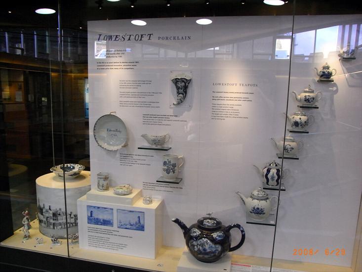 Norwich Zamek - Norwich, muzeum porcelana4.JPG
