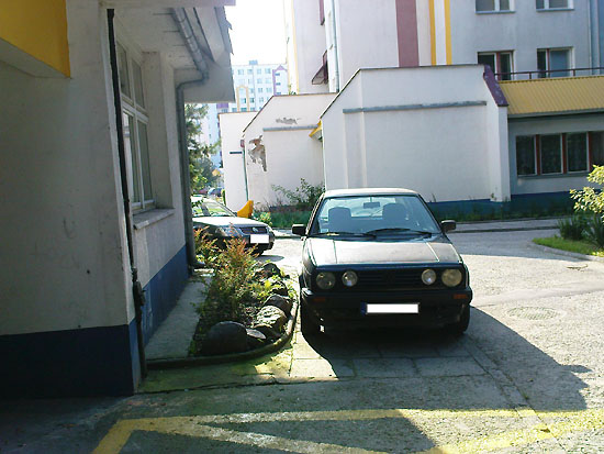   BEZ WYOBRAZNI KIEROWCY - parkowanie bez wyobrazni 23.jpeg