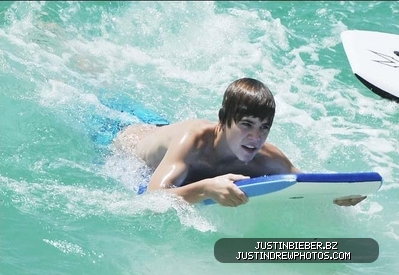 Justin bieber na plaży - bbb.jpg