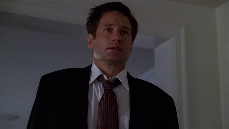 Screenshots - X-Files.S06.Screenshot 1.png