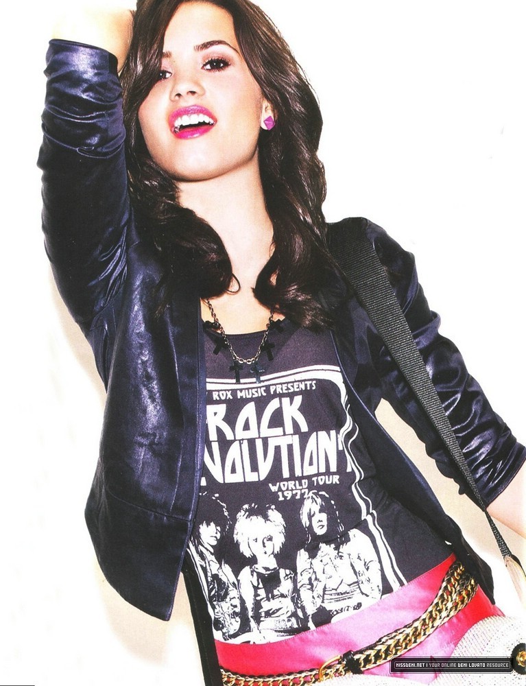 Demi Lovato - 4.jpg