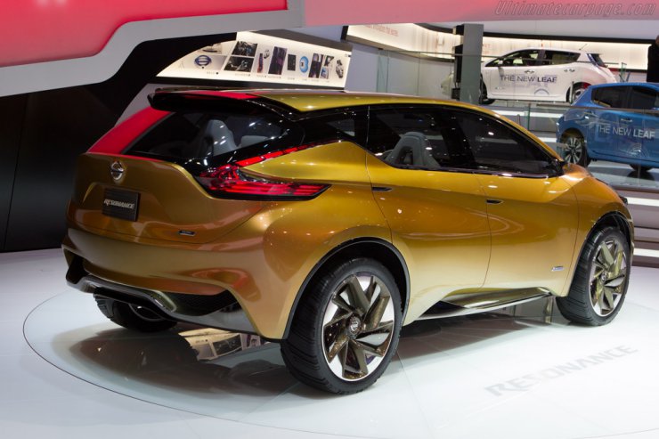 Geneva Motor Show 2013 - Nissan Resonance Concept 1.jpg