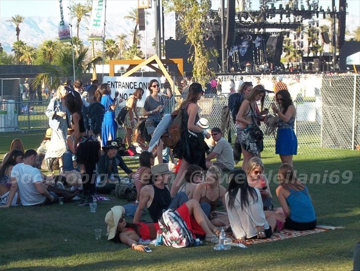 Coachella 2012 - 202098-c06f4-54860263-m750x740-u9dbf3.jpg