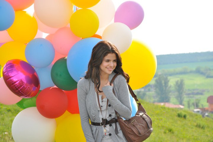 Selena Gomez - HQ 3.jpg