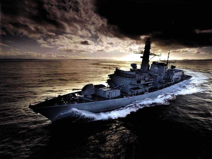 Wallpapers - Ships - Royal Navy-HMS Sutherland 3.jpg