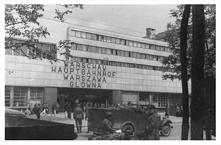 Warszawa w latach okupacji 1939-1944 - Warsaw 070.jpg