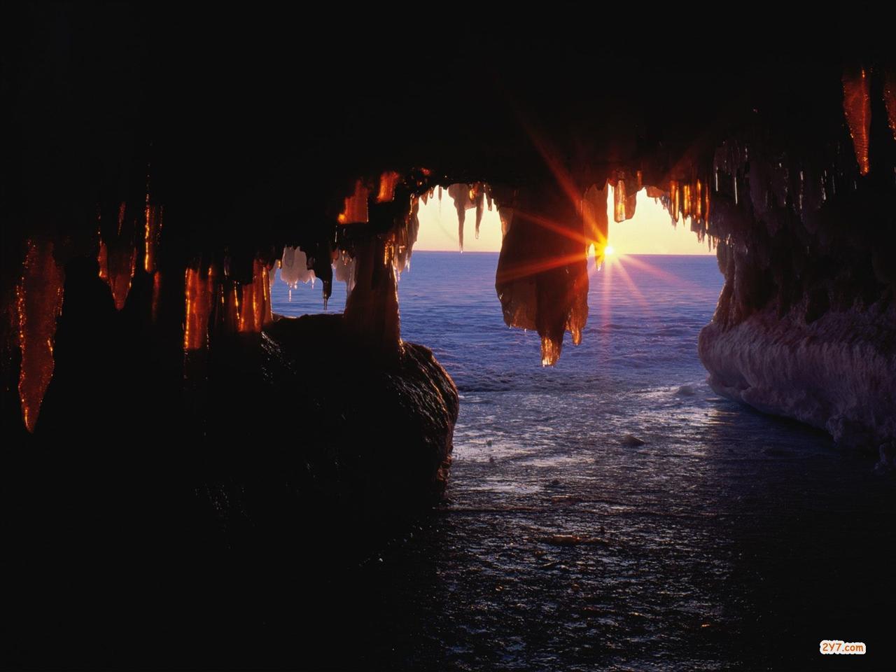 Zachod slonca - Sea Caves, Apostle Islands, Wisconsin - 1600x120.jpg
