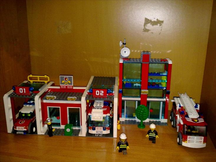 LEGO - 26032011298.jpg