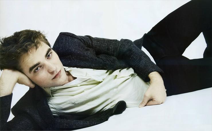 Robert Pattinson - 0hot.jpg