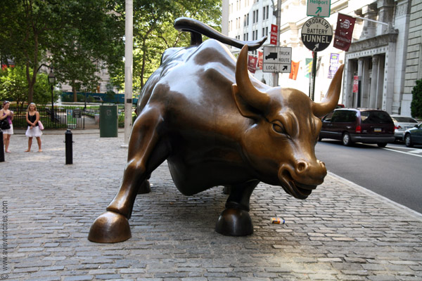 New York - Bull Statue, Bowling Green.jpg