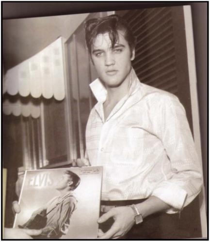 Elvis Presley - ww.jpg