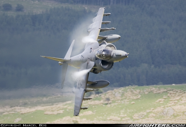 Samoloty lotnictwa wojskowego - 651-cadwest_harrier_1.jpg