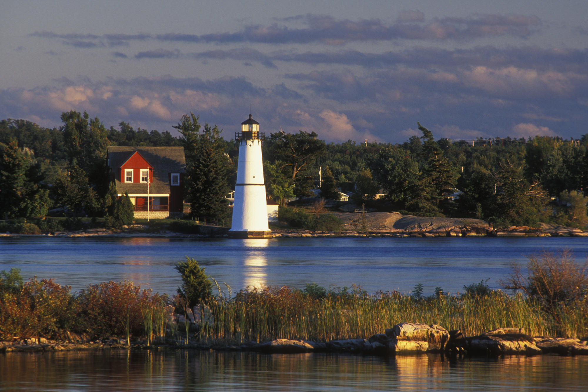 LATARNIE - Rock Island Lighthouse, St. Lawrence River, New York.jpg