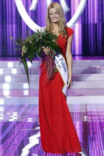 Miss Polski 2011 - Amanda Warecka, 18-latka z Lublina, cieszyła się drugim miejscem.jpg